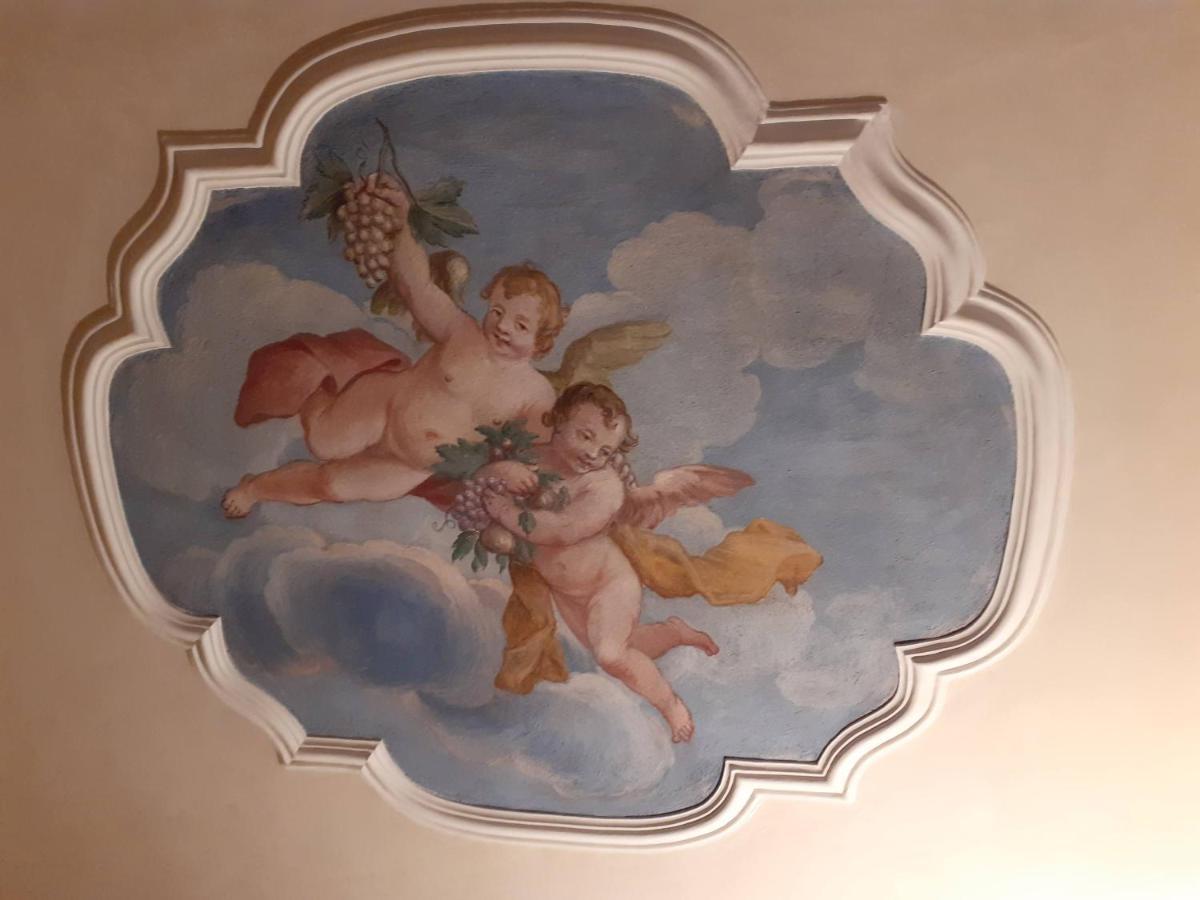 Palazzo Terzi Panzió Bergamo Kültér fotó